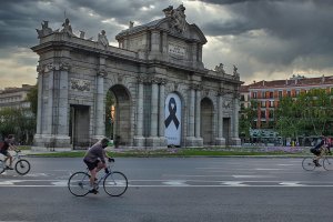 Los vehículos desaparecieron de las ciudades durante unas semanas.