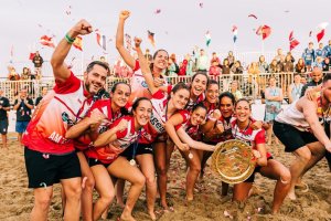 Agustín Collado y su equipo celebrando el título europeo.