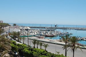 Imagen del puerto de Adra.