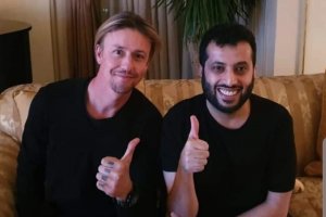 José María Gutiérrez, Guti, y Turki Al-Sheikh en su primera reunión.