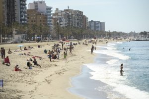 Las playas andaluzas contarán con 3.000 auxiliares.
