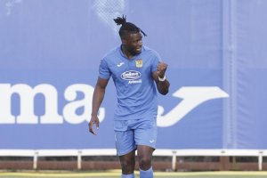 Sekou Gassama celebrando su gol ante el CD Tenerife.