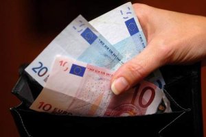 El PSOE pide en el Congreso eliminar el dinero en efectivo de forma gradual.