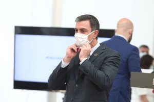 Pedro Sánchez, a su llegada a la presentación del Plan de Impulso al Sector Turístico.