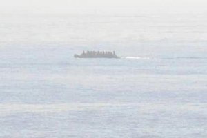 Imagen de archivo de una patera.