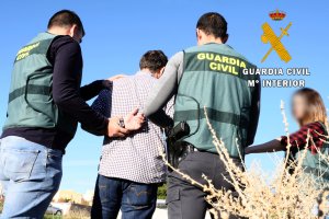 Imagen de la detención facilitada por la Guardia Civil de Almería.
