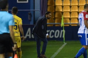 Fran Fernández en el banquillo de Santo Domingo.