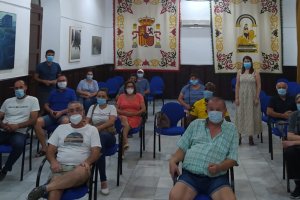 Reunión con los comerciantes ambulantes del mercado en Huércal-Overa.