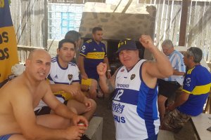 Foto de familia del Consulado de Boca Junior en Almería.