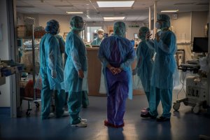 España registra un aumento de los positivos diarios.