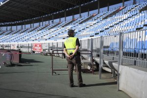La seguridad está pendiente de todo, aunque no haya aficionados.