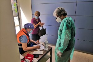 Los test de los contactos se siguen realizando.