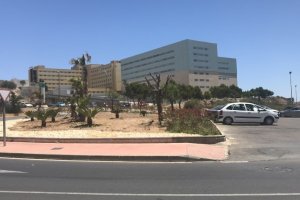 Ha sido trasladado al hospital de Torrecárdenas.