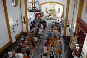 La iglesia de San Roque se llenó para la celebración de la Virgen del Carmen.