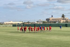El Atlético Pulpileño ejercitándose en las instalaciones de Pinatar.