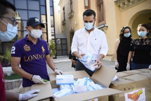 El alcalde con los empresarios chinos.