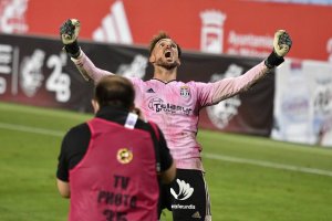 El meta del Cartagena estalla de alegría.