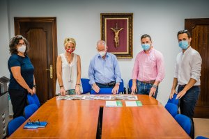 El encuentro entre Fomento y el Ayuntamiento de Roquetas de Mar permite clarificar los avances del Eje Viario.