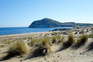 Imagen de archivo de la playa de Los Genoveses, en Cabo de Gata (Almería).