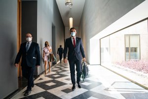 Ramón Fernández-Pacheco llega a San Telmo.