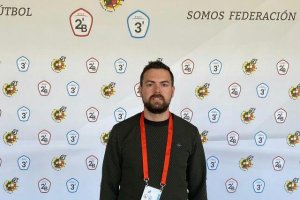 Javi Fernández seguirá aportando talento al CD El Ejido.