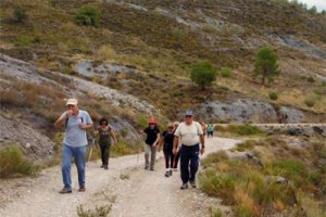 Los senderistas van retomando la actividad.