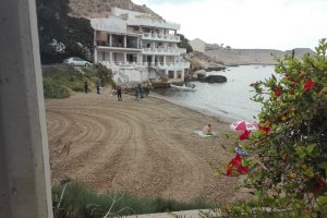 Patera en San Juan de los Terreros esta mañana.