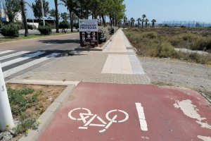 Final del carril bici en El Toyo