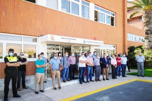 Minuto de silencio en el Puerto de Almería.