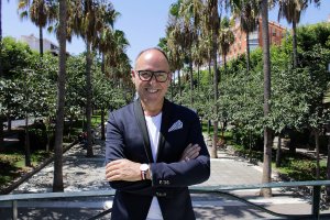El presidente de los certámenes internacionales más prestigiosos, Cres Del Olmo, en el mirador de la Rambla.