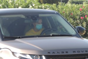 Francis Guerrero saliendo del Estadio Mediterráneo.