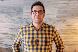 José María Azorín Hanke, CEO de \'Los Cazadores de Sonrisas\' y fundador de la \'Tapa Solidaria de Almería\'.