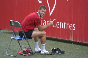 Valentín Vada dando el OK en el entrenamiento.