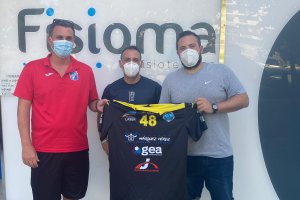 Los presidentes unidos por una camiseta.