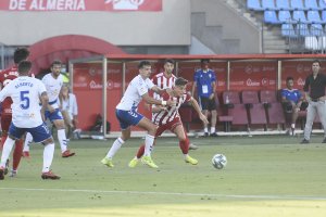 Corpas en una jugada del partido en el Mediterráneo ante el CD Tenerife.