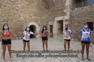 Captura de pantalla de algunas de las deportistas que aparecen en el vídeo.