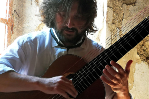 El guitarrista Christian Lavernier.