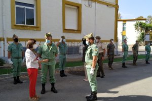 Margarita Robles durante su recibimiento en la base de La Legión