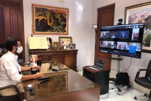 El alcalde, en la reunión de coordinación frente al Covid, este miércoles.