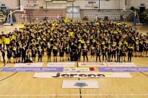 El Bahía de Almería sigue estrechando lazos de unión.