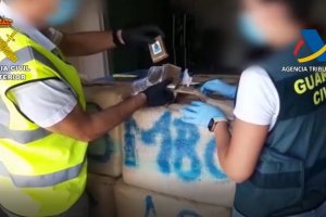 Imagen de la operación difundida por la Guardia Civil.