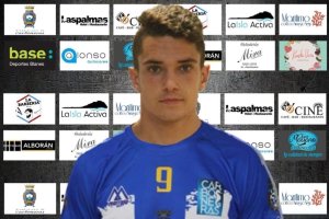 Casado ya luce los colores del Carboneras.