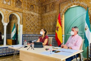 Maribel Sánchez y Juan Belmonte, en la reunión de coordinación de este miércoles.