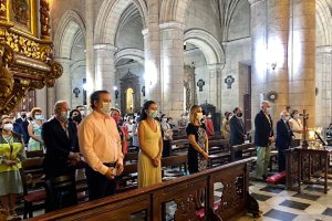 Amplia representación institucional en la ofrenda a la Patrona.