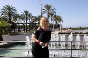 Rosalía Zahíno ante el Cable Inglés, Bien de Interés Cultural.