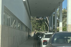 Realización de pruebas PCR en el autocovid de la Bola Azul.