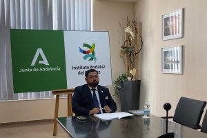 Atento a las indicaciones por videoconferencia.