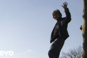 Paul McCartney en el videoclip de \'Young Boy\'.