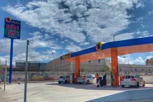 Nueva estación de servicio de Plenoil en Almería.