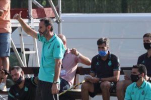 Vicente Moreno vio a su equipo golear al Almería.